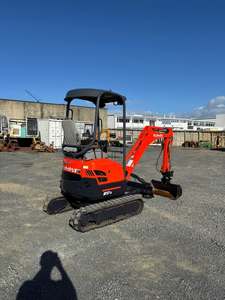 Miniexcavadora Kubota U17-3 con Sistema Hidráulico y Motor Diésel |   Miniexcavadora Kubota U17-3 con cucharón para excavación - Product Image 2