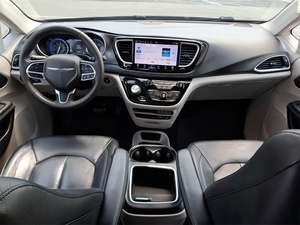 CHRYSLER PACIFICA TOURING L FWD 2022 d'occasion LHD/RHD - Product Image 5