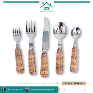 Juego de cubiertos de 5 piezas con mango de ratán de diseño único de calidad genuina 100% para uso doméstico y hotelero de proveedor indio - Product Image 2