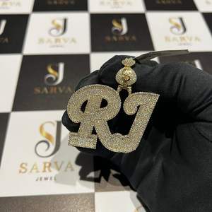 Luxe 14k 18k Argent Massif Personnalisé RJ Lettre VVS Diamant Pendentif Mignon Style Hip Hop Moissanite pour Hommes et Femmes - Product Image 5