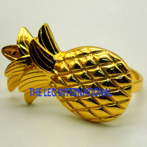 Nouveau produit : Porte-serviettes de luxe en métal avec anneau en aluminium pour mariages et restaurants (vente en gros) - Product Image 2