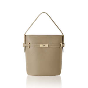 Bolso de Hombro Alto de Cuero Estructurado Hecho a Mano en Italia con Detalle de Cinturón-PM635 - Product Image 3