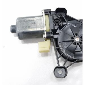 มอเตอร์ไฟฟ้าหน้าต่างด้านหน้าขวา AUDI A3 Sportback Serie (8VS, 8VM) 5Q0959801B (13>) - Product Image 5