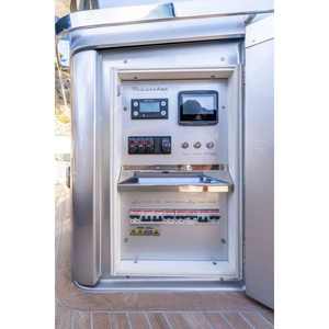 เรือยนต์ Frauscher 1414 Demon Air Premium - 2x440 แรงม้า/324 กิโลวัตต์ 13.91x3.90 เมตร แบบคอนโซลกลาง - Product Image 6