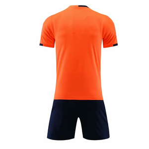 Uniforme de fútbol por sublimación personalizado de alta calidad, peso ligero y totalmente personalizada a un precio camiseta de fútbol, ropa de fútbol - Product Image 5