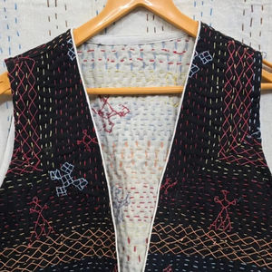 Gilet Kantha en coton Vintage fait à la main pour femmes veste courte pour la saison d'automne femmes veste Kantha courte Vintage - Product Image 1