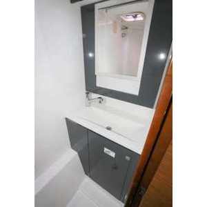 Yate de Lujo Fountaine Pajot MY 37 con Motores de 2x225 CV y 11m de Longitud - Product Image 6