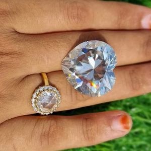 Près de blanc Moissanite diamant 53 CT belle main en forme de coeur diamant personnalisé Moissanite diamant bijoux - Product Image 3