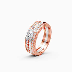 Anillo apilable de tres capas con diamantes cultivados en laboratorio de 0.88 quilates, redondos, en oro amarillo, blanco y rosa de 9 quilates. - Product Image 2