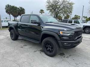 RAM 1500 RHO Crew Cab 4x4 3.0L 2025, el más vendido - Product Image 3