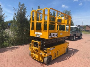 รถกระเช้าไฮดรอลิก JCB แบบขับเคลื่อนด้วยตัวเอง พร้อมล้อลากแบบพ่วง  พร้อมใบรับรองมาตรฐาน CE ประเภทลิฟท์ยกตัวเองแบบแท่นยก - Product Image 3