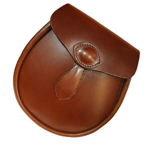 Sporrans en cuir traditionnels à bas prix en quantité en vrac Kilt en cuir véritable gaufré personnalisé Sporrans à vendre - Product Image 2