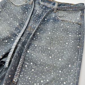 Jeans en denim droit vintage brodés de haute qualité personnalisés avec strass, lavage à la pierre et fermeture éclair pour hommes - Product Image 3