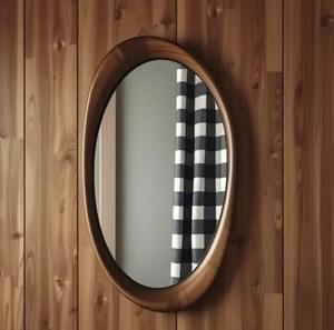 Espejo de Pared Asimétrico Art Deco de Cristal Hecho a Mano, Moderno, con Marco Irregular de Nogal al Mejor Precio - Product Image 4