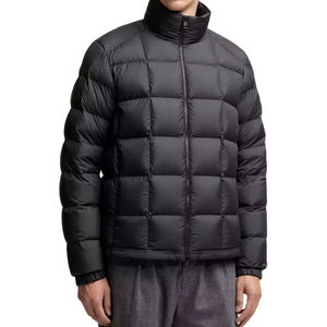 Chaqueta Varsity con Capucha Personalizada para Hombre, Cortavientos, Cálida, Estilo Urbano para Otoño, Chaqueta Acolchada con Frente de 300g, Talla XS, Color Liso - Product Image 2