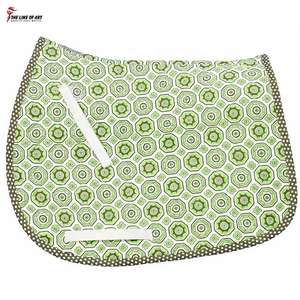 Tapis de saut de style dressage à sublimation florale avec rembourrage en coton et doublure en tissu - Product Image 3
