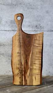 Planche à découper en bois d'olivier naturel fait à la main pour servir ou hacher du pain au fromage avec poignée bloc en bois durable - Product Image 4