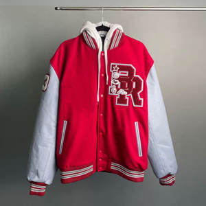 Fabricant OEM, veste universitaire personnalisée pour homme, manches en cuir, veste bomber de baseball chaude pour l'hiver. - Product Image 2