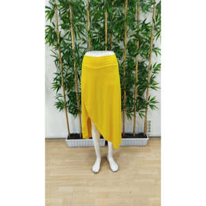กระโปรงผู้หญิงทรงแซนดี้มีกระเป๋าและเลกกิ้ง รุ่น 32633 - สีเหลือง - Product Image 4