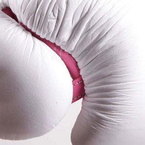 Gants de boxe en cuir pour hommes sur mesure, logo personnalisé, évacuation de l'humidité, haute qualité, couleur personnalisée, service OEM pour l'entraînement - Product Image 4