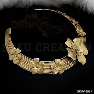 Chapado en oro con estilo Multi alambre con flores Diseño de Gargantilla Collar hecho a mano producto premium para niñas y mujeresSKU6961 - Product Image 2