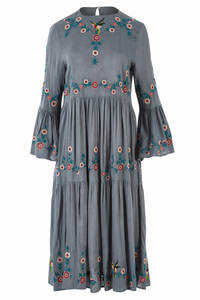 ชุดเดรสลำลองสำหรับผู้หญิงชุดเดรสยาวคอวีแขนยาวปักลายสไตล์หวานธรรมชาติรอบเอวยาวถึงพื้นสำหรับฤดูใบไม้ผลิ - Product Image 5