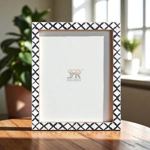 Marco de Fotos Decorativo Hecho a Mano Moderno y Personalizable con Incrustaciones de Hueso Blanco y Negro de Lujo para Sala de Estar, Dormitorio u Oficina - Product Image 4