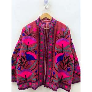 เสื้อแจ็คเก็ตผ้าฝ้ายวาฟเฟิลปักมือลายเบอร์รี่ ซูซานี สำหรับผู้หญิง สไตล์พรีรี่ชิค  รักษ์โลก  ปักลายดอกไม้สีนีออน  ทรงสั้น - Product Image 1