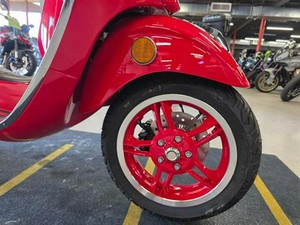 NUOVO Scooter-Ciclomotore <span class=keywords><strong>Vespa</strong></span> Primavera 150 Rosso 2026 - Product Image 4