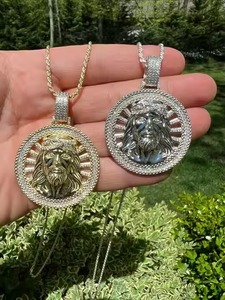 Colgantes y dijes de joyería fina de Jesús de moissanita helada para hombre, medallón de Plata de Ley 925 sólida en rodio o acabado en oro de 14K - Product Image 3