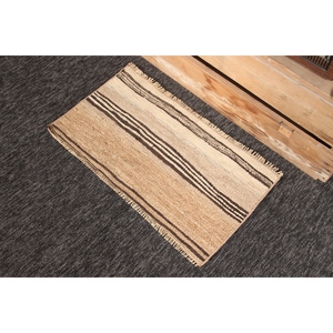 พรมวินเทจขนาดเล็ก 2.5x1.3 ฟุต พรมตุรกี พรมลายทางสีเบจ KLM - Product Image 3