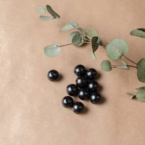 Cuentas redondas pulidas de Shungita de 0.71 pulgadas (18 mm), agujero de 0.095 pulgadas (2.4 mm) - Product Image 4