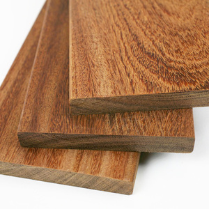 Plancher de terrasse extérieur solide en bois de sapin naturel, résistant à l'eau, anti-humidité, pour jardin, piscine, design contemporain, terrasse en bois dur - Product Image 1