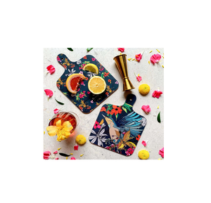 Forme carrée et planche à découper en bois et imprimée pour une utilisation sur une table polie sans danger pour l'eau - Product Image 1