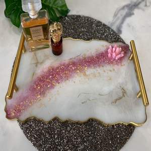 Plateau artistique en résine Design élégant fabriqué à la main Logo de couleur personnalisable pour les occasions spéciales Rassemblements à domicile Luxe 100pcs - Product Image 5