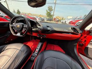 FERRARI 488 SPIDER USADO EN BUEN ESTADO, TRACCIÓN TRASERA, LISTO PARA ENVIAR - ENTREGA A DOMICILIO - Product Image 2