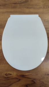 ผ้าคลุมที่นั่งชักโครกแบบนุ่มใช้ได้ในห้องน้ำใหม่ทันสมัย - Product Image 3