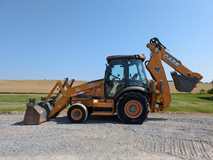 Retroexcavadora Usada en Muy Buen Estado CASE 580L/580SN en Venta - Product Image 2