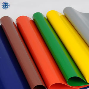 Rouleau de <span class=keywords><strong>bâche</strong></span> en PVC imperméable 600gsm 650gsm résistant aux UV ignifuge renforcé pour les couvertures de camions et les abris extérieurs - Product Image 1