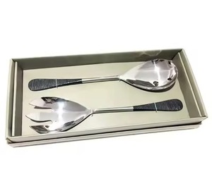 Ensemble de couverts en argent plaqué avec poignées en fer personnalisé pour la décoration de table de mariage à domicile - Product Image 1