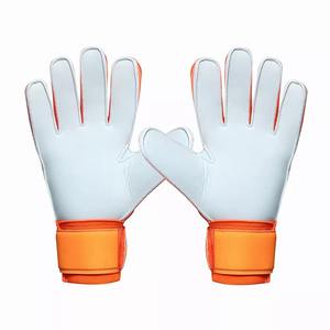 Meilleurs matériaux Services OEM Gants de gardien de but en latex personnalisables à prix raisonnable Créez votre propre style pour les scènes extérieures - Product Image 4