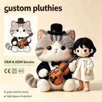 Boneka Kucing Peluk OEM Grosir, Figur Kucing Abu-abu Bermain Cello Biola, Maskot Toko Instrumen untuk Kelas Musik