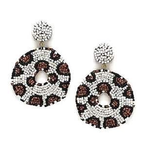 À la mode de haute qualité broderie dorée avec noir et blanc vache impression graine perlée frange boucle d'oreille boucle d'oreille à la main élégant pour fille - Product Image 3