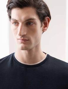 T-shirt en tissu doux pour hommes Fashion Streetwear Clothing Supplier Confortable Outfit Daily Use Lounge Gym Travel Bulk Wear - Product Image 4