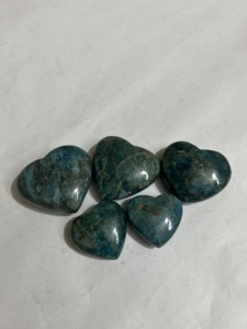 Venta al por mayor de piedra de Corazón Azul de apatita natural de alta calidad curativa decorativa varios tamaños tratamiento pulido personalizado - Product Image 3