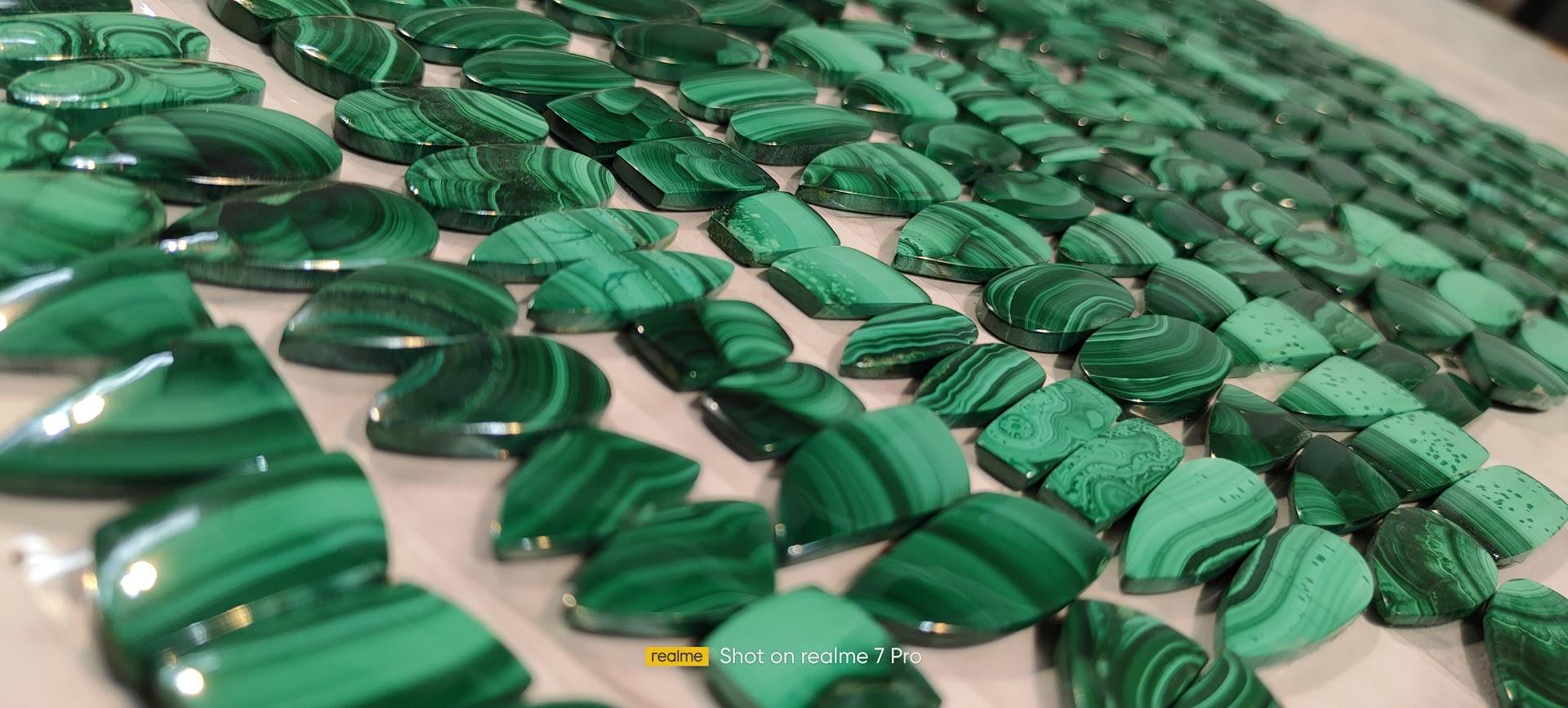 สีเขียว