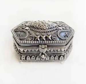 Boîte à bijoux décorative de haute qualité pour rehausser votre collection avec notre boîte à bijoux de luxe - Product Image 6