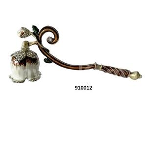 Abatidor de velas de latón en portavelas a granel - Product Image 3