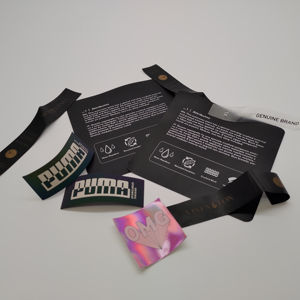 Étiquette imprimée en TPU écologique Étiquette d'entretien en caoutchouc de couleur personnalisée Résistance à l'eau Étiquette d'information lavable durable - Product Image 2