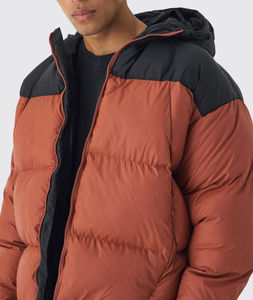 Veste en duvet pour hommes épaissie vêtements d'extérieur d'hiver avec col à capuche logo à l'avant à la mode coupe ample style décontracté OEM vente en gros - Product Image 3